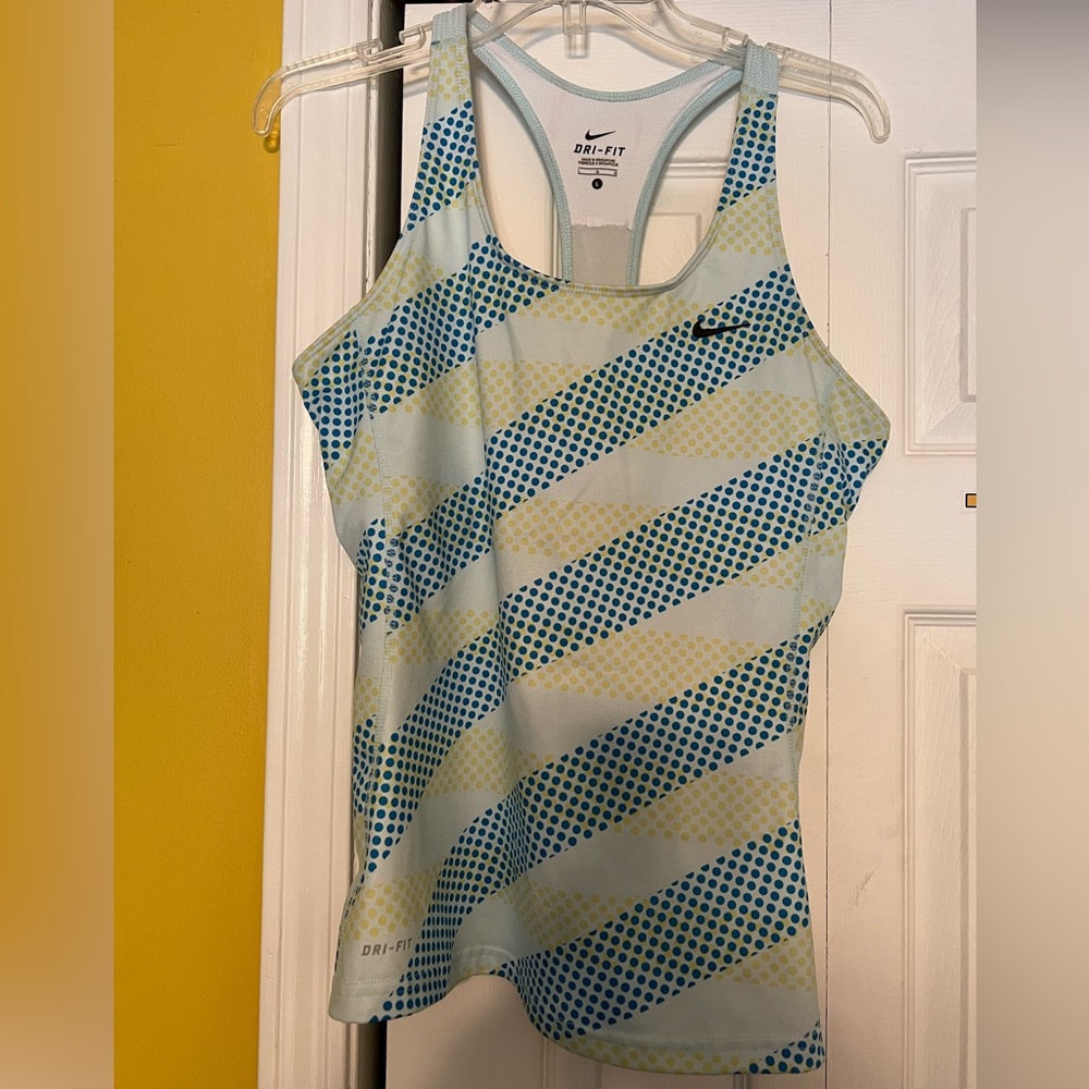 Women’s fitness top